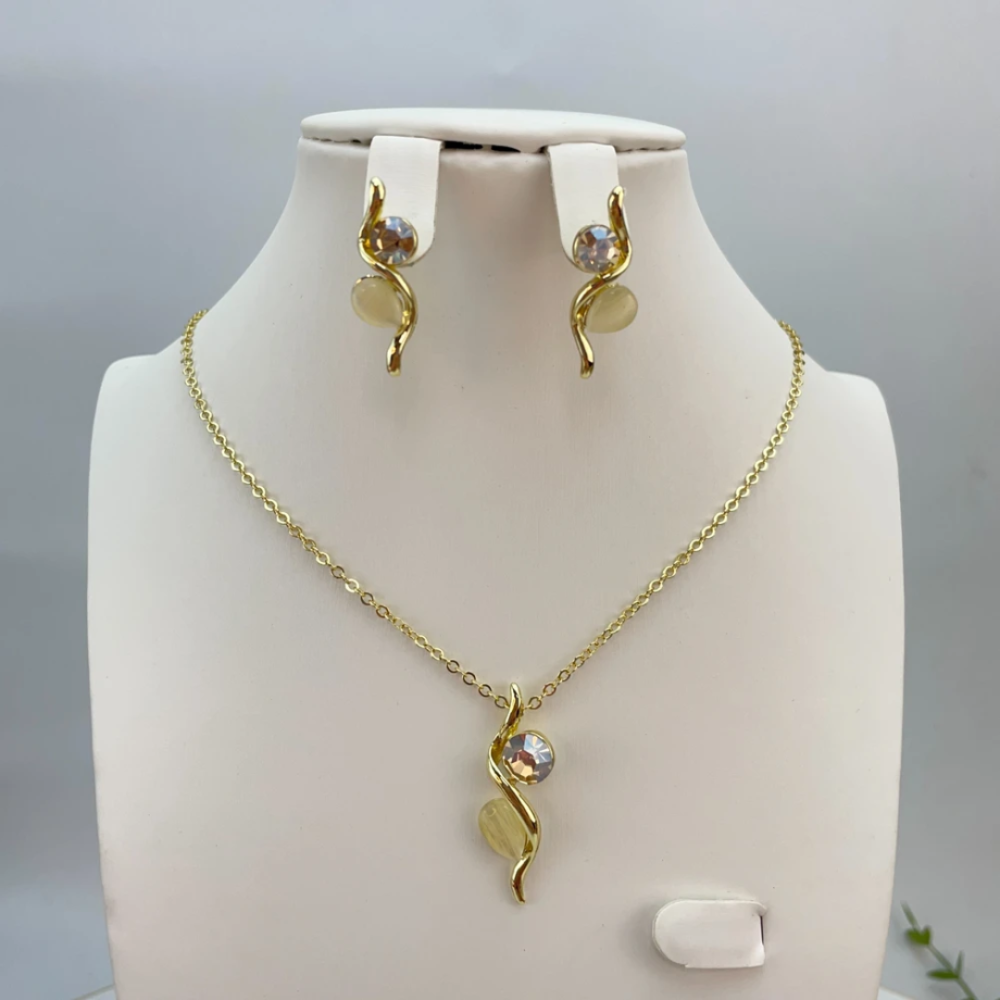 Collier Presence